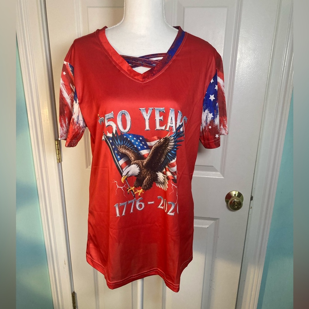 Patriotic Eagle Graphic V-Neck Tee - 250 Years Red - Picture 5 of 11